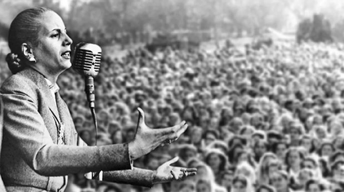mclaudiaortiz's tweet photo. A 71 años de su paso a la inmortalidad Evita nos interpela e inspira, como el primer día, a hacer de la política una herramienta que modifique la realidad de quienes más nos necesitan y a seguir generando oportunidades allí donde debemos ampliar derechos.
#EvitaEterna #EvaVive https://t.co/4l7pcICu3m
