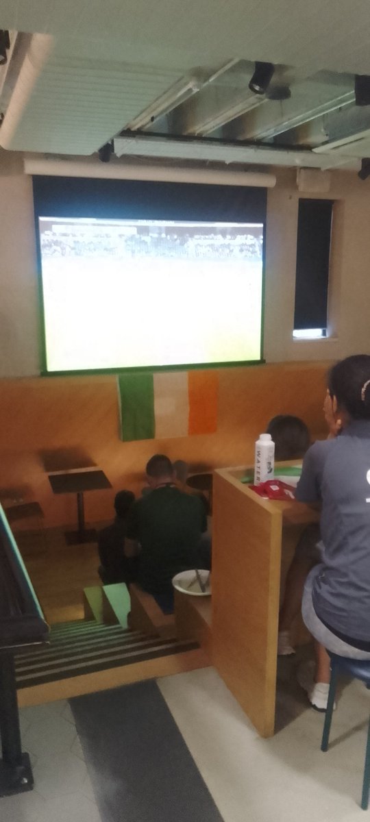 Dr. Hilary Murray tweet media