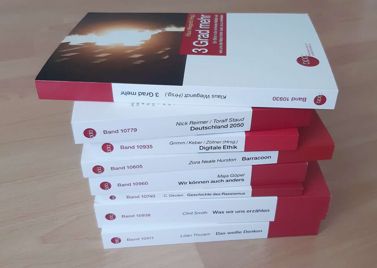 Habe nach Jahren die Schriftenreihe der <a href="/bpb_de/">bpb.de</a> wiederentdeckt und jetzt bin ich verloren. Nach der Lektüre werde ich wohl gleichermaßen schlauer wie deprimierter sein. 🤷‍♀️