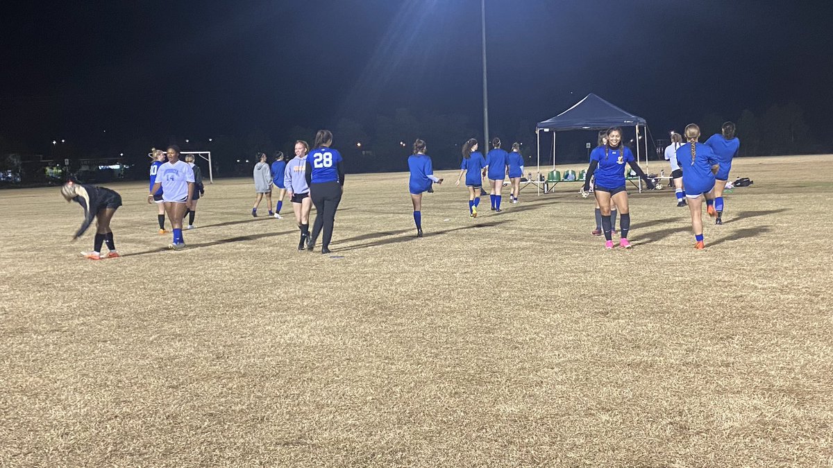 BresciaWSoc's tweet photo. What a turnout!
Thank you Harrington United for an INCREDIBLE CROWD tonight! #BWSWWC https://t.co/C1cS7lsKIY