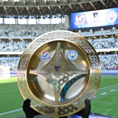 City_Chief's tweet photo. Manchester City have now won 2 Gold Trophies in one week - More than Arsenal in their 100+ years history. Levels. https://t.co/Dxp29m375V