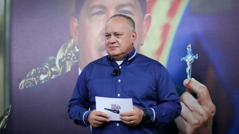 #PlanDescontaminaciónDelLago
<a href="/dcabellor/">Diosdado Cabello R</a>:  Invita sintonizar Con el Mazo Dando bajo la consigna de Paz con justicia.
Invito a sintonizar su programa Con el Mazo Dando, este miércoles 26 de julio, a las 8:00 pm. "!Unidos Nosotros Venceremos!! 
<a href="/Desalmada2510/">YMARIA</a> 
<a href="/4Freddy23/">✪✪Freddy☭</a>