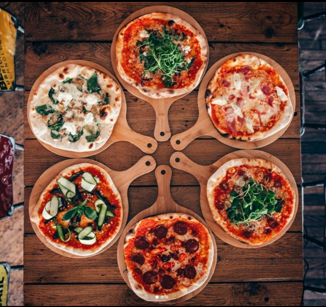 MAC_FoodService's tweet image. It’s a Pizza kind of day...The Milano Bamboo Paddle is the perfect board for all pizzas 🍕 #utopia #pizza #pizzaday #pizzatime #pizzaboard #takeaway #bamboo #homemade