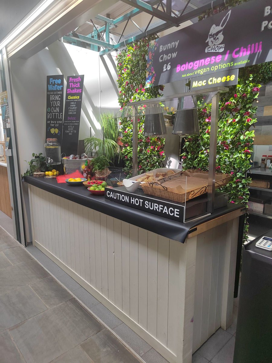 TrinityMarket1's tweet photo. Congratulations to our @Loobylousbunsofanarchy on the new menu, serving her new traditional South African dish, with vegan options.

#mustbehull https://t.co/Vzmtuwl41M