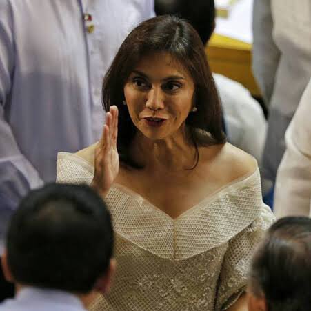 Charmaineders tweet media