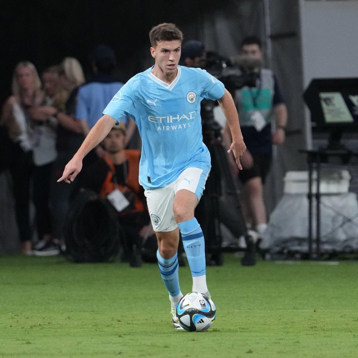ErlingRoIe's tweet photo. We shouldn’t loan Perrone out. Every time I’ve seen him play he’s moved the needle every time. https://t.co/l3nmzei9W0