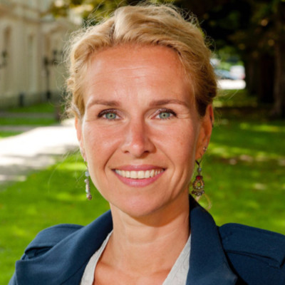 Volgens de Omgevingswet hebben aanvragers van omgevingsvergunningen te maken met de aanvraagvereiste participatie. <a href="/SarahRos023/">Sarah Ros</a> geeft tijdens de Dag vd #Omgevingswet uitleg over de regels en misvattingen rond participatie bij de omgevingsvergunning.