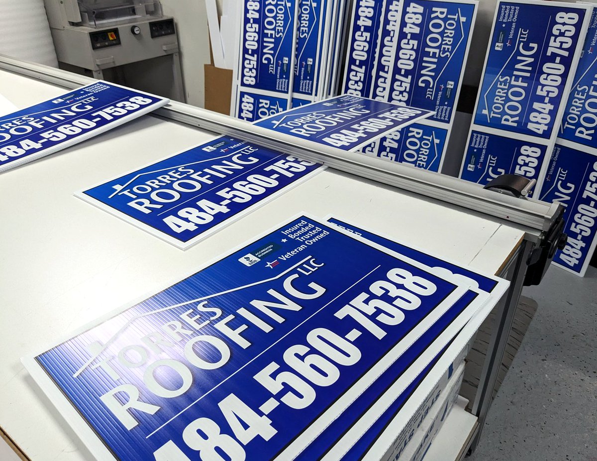 PrintDRS's tweet image. It's #lawnsign season. If you need some for your business but haven't ordered yet, give us a call! This is your sign! printdrs.com | 215.230.3533 #PrintDRS #digitalreprographics #DRS #printer #largeformatprinter #printingservices #calltoday #doylestownprinter