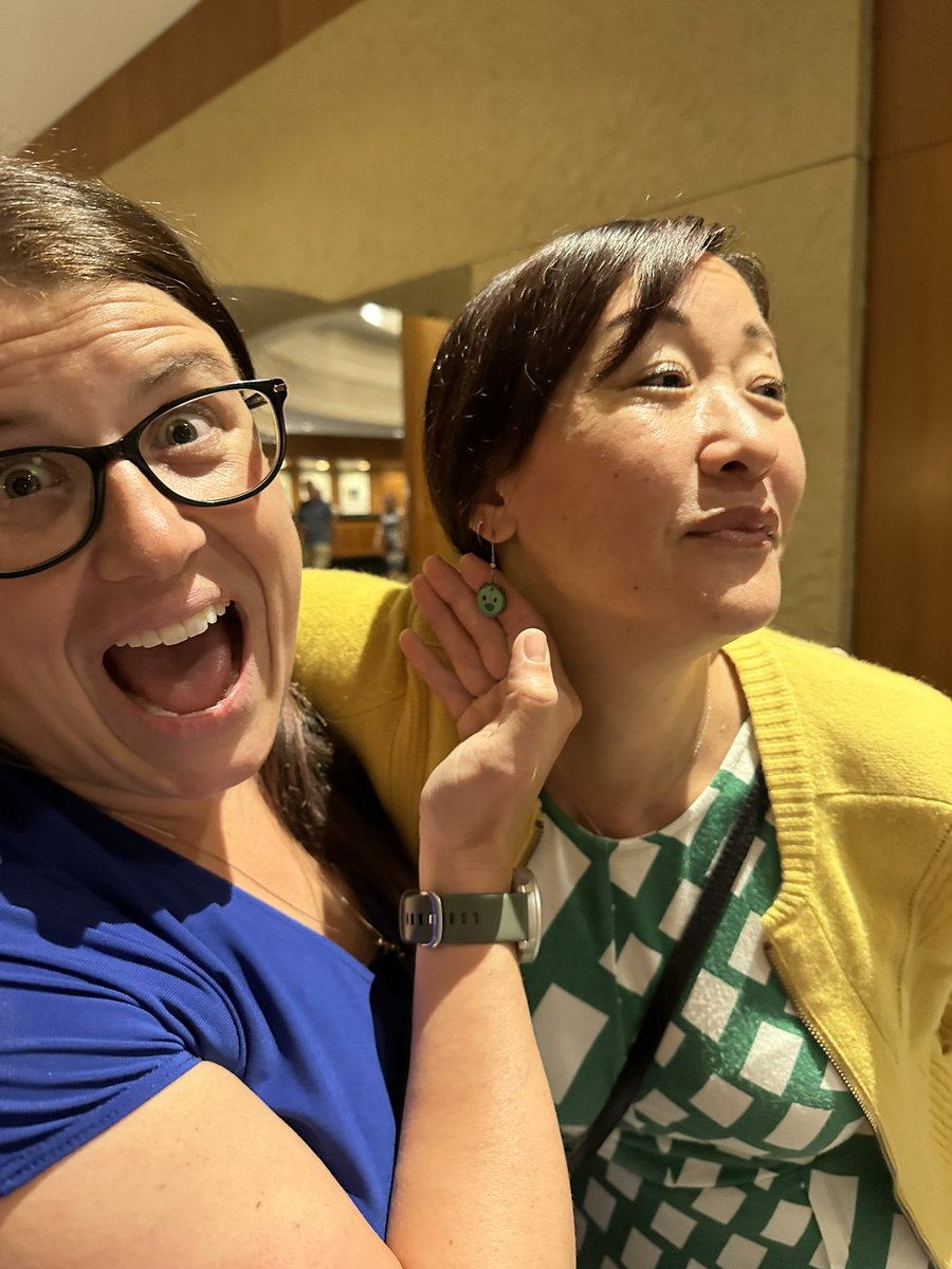 caseypintoPSU's tweet photo. When chlamydia earrings are the peak of fashion @InaParkMD https://t.co/QdMKJu4WnG