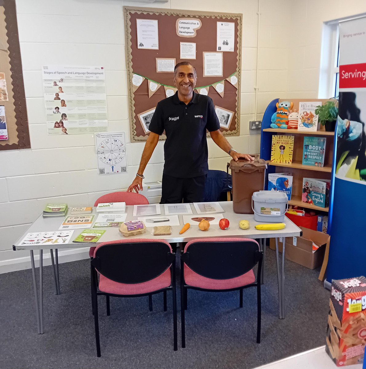 Eco Officer Sid is engaging with local families in #Sandwell today, providing #toptips on ways to reduce food waste which can save hundreds of pounds on the the weekly shop  @Barnardos @sandwellcouncil #Foodisforbelliesnotbins #LoveFoodHateWaste
