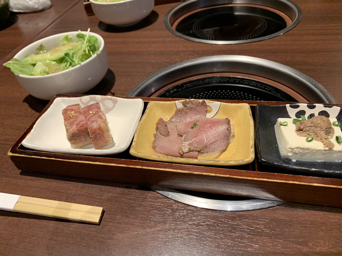 EncgH's tweet photo. 将泰庵さんの飲めるハンバーグ御膳
いただきました！
肉汁がやばい😋
お肉のお寿司も美味しかった😄

#将泰庵  #飲めるハンバーグ 
#ご褒美 #お肉のお寿司 
#ローストビーフ  
#肉味噌豆腐 https://t.co/2e3lLK2uC8