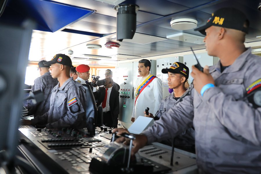 🍂 мєяςє_fιиα2🍂 (@mercede073) on Twitter photo Pdnte <a href="/NicolasMaduro/">Nicolás Maduro</a> llamó a sacar lecciones importantes para las batallas que debemos seguir, expresó "Saquemos grandes lecciones de la gran historia patria que tiene Venezuela y nuestra Patria Grande de la América profunda
#MaduroAntiimperialista
#PlanDescontaminaciónDelLago Pdnte <a href="/NicolasMaduro/">Nicolás Maduro</a> llamó a sacar lecciones importantes para las batallas que debemos seguir, expresó "Saquemos grandes lecciones de la gran historia patria que tiene Venezuela y nuestra Patria Grande de la América profunda
#MaduroAntiimperialista
#PlanDescontaminaciónDelLago