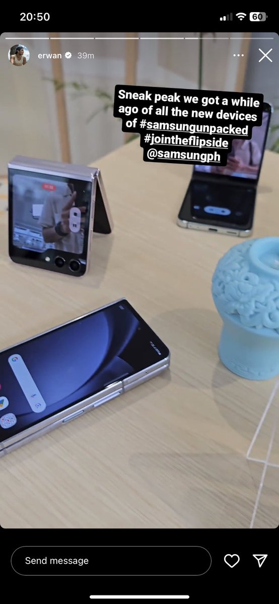 graciellaper's tweet photo. Bet ko na naman yun bagong flip phone ng samsung ano ba!! 🥹🥹🥹 https://t.co/MWCQFWzWes