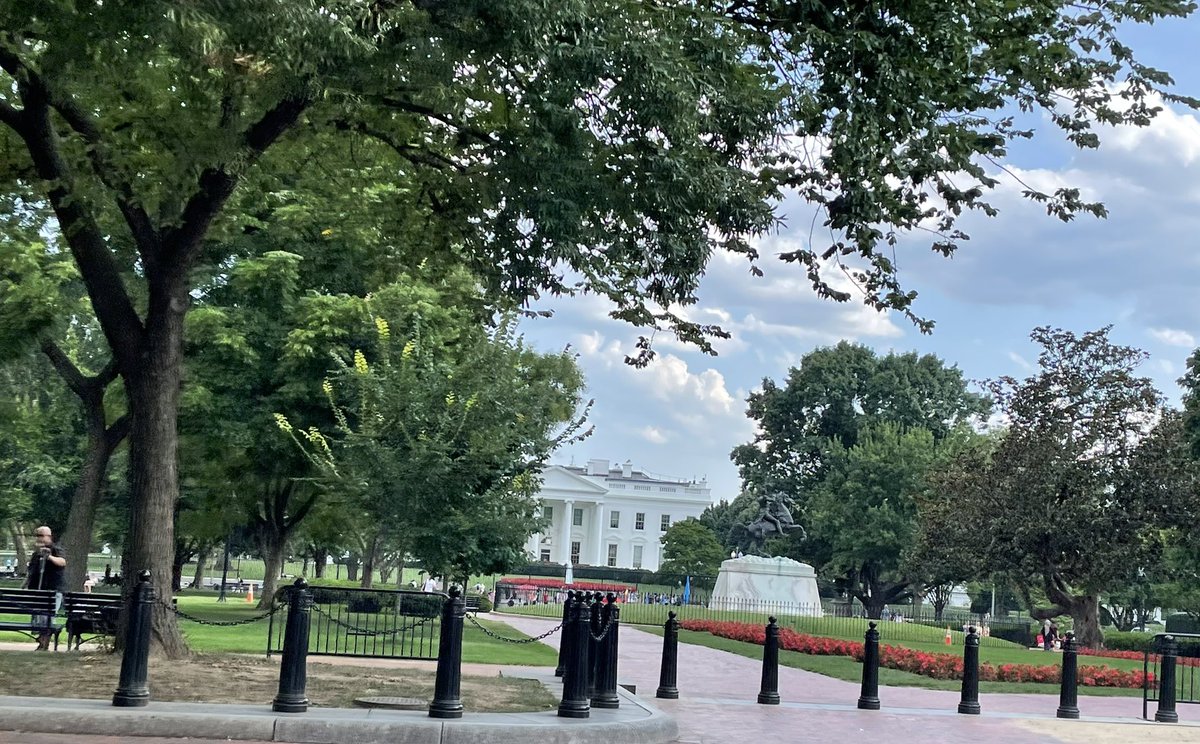 cathmckenna's tweet photo. Great to be back at the White House to talk climate. https://t.co/V6gT6MtEl7