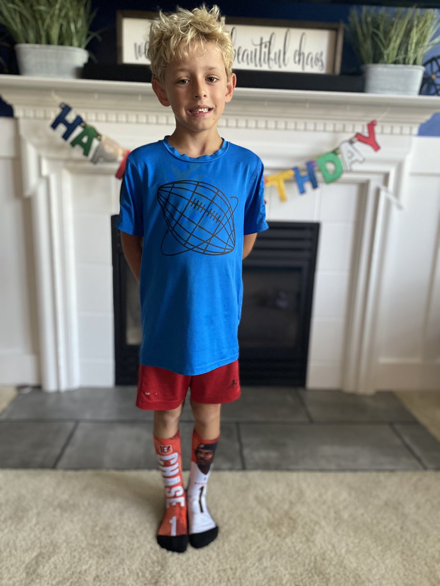 CMacke513's tweet photo. Happy 7th birthday Paxton! Kid’s gonna SMASH the griddy in these 🔥 @Real10jayy__ socks! @Bengals #RuleTheJungle #WhoDey https://t.co/WIgBdBjYAq