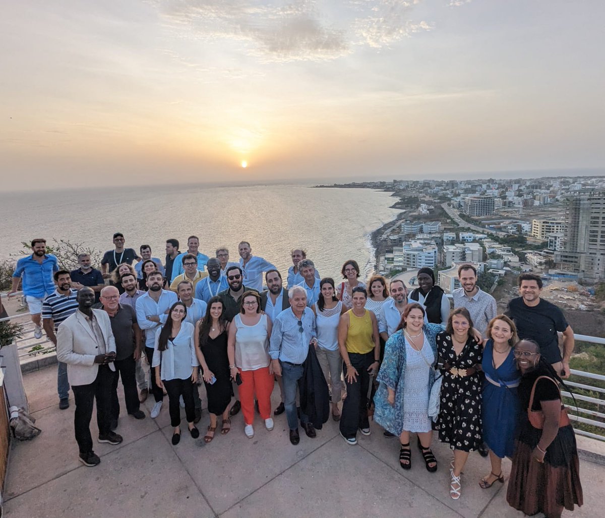 🔵 22 European companies were in Dakar a few weeks ago to get to know the #energy and #water markets as well as to meet with Senegalese companies. The mission was a success!

For more information: lnkd.in/eAsx38Qr
