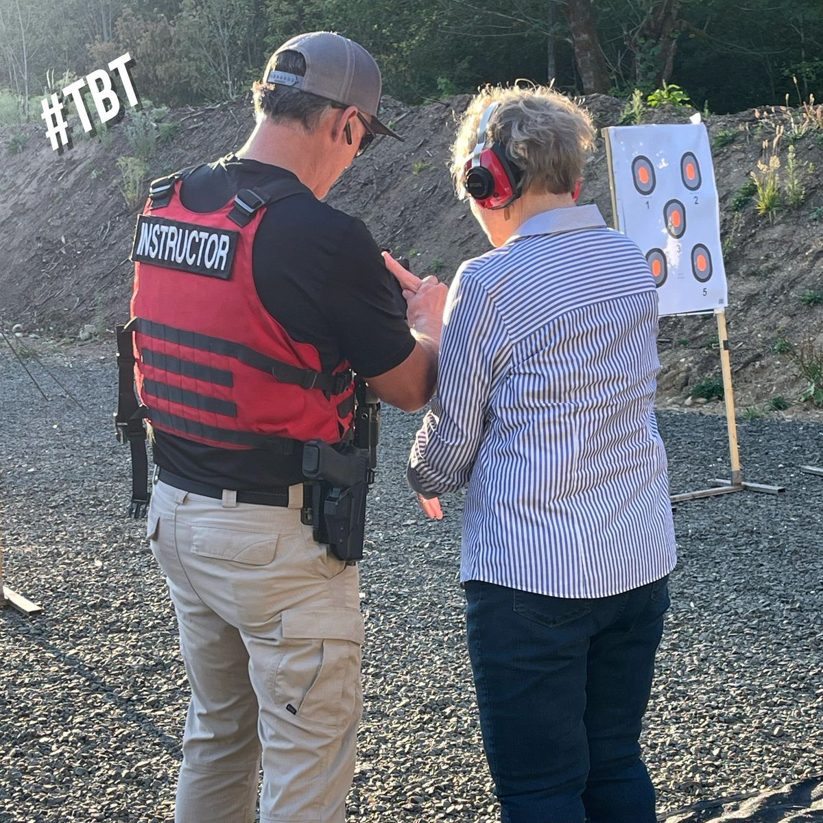 TrueBlueTraini1's tweet photo. At True Blue Training, we believe that safety is paramount when it comes to firearms. Whether you're a complete beginner or looking to brush up on your skills, we have the perfect courses to suit your needs. 🎯🎓

#TrueBlueTraining #FirearmsSafety #www.truebluetraining.com https://t.co/3cHdCmvdEy