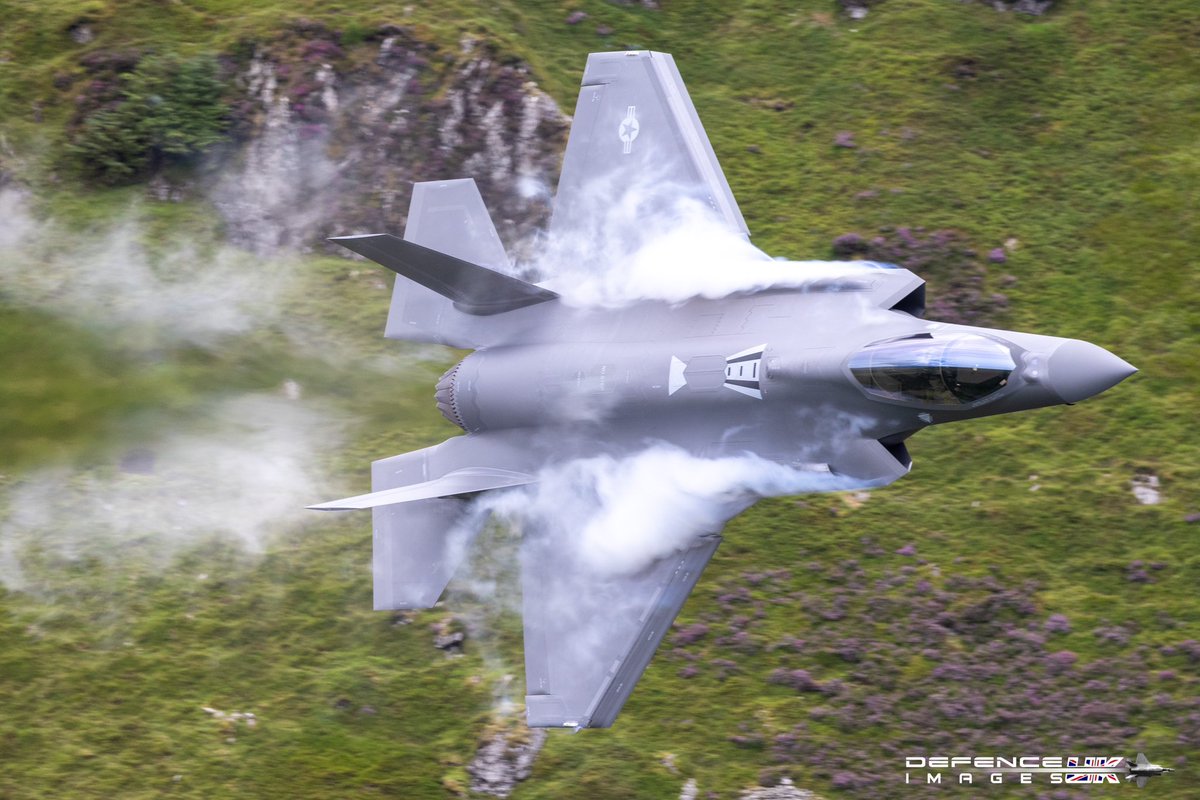 Type: Lockheed Martin F-35A Lightning II Unit: 493rd Fighter Sqn 🇺🇸 Reg: 20-5618 Loc: Mach Loop, Wales Date: 25-07-23 @usairforce @48FighterWing @scan_sky @air_intel #machloop #usaf #raflakenheath #fighterjet #USA
