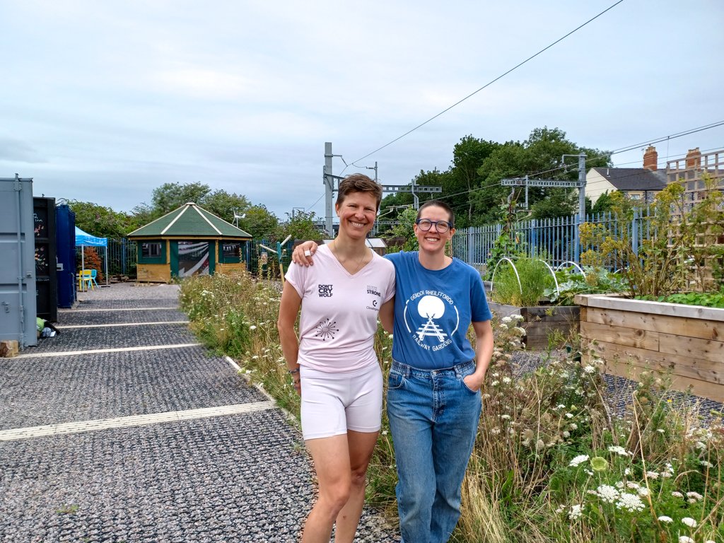 Keep_Wales_Tidy's tweet photo. .@railwaygardens is an exceptional green community space to grow, share, connect, play and learn about sustainability.
@KateStrong01 stopped by she passes through Cardiff on her 3,000-#ClimateCycle, highlighting community action against the #ClimateCrisis https://t.co/3ryRe0ZVx9