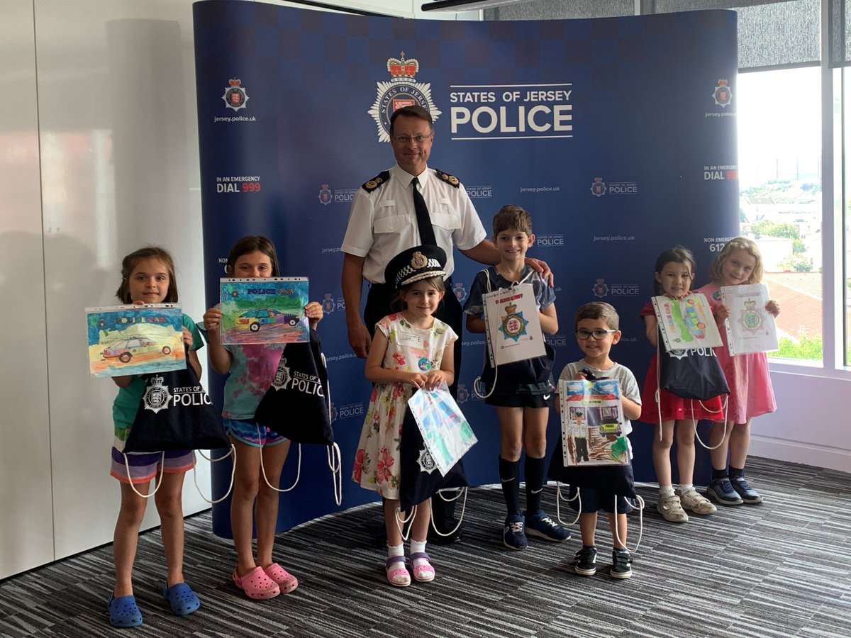 Earlier this month at #jerseychildrensday we ran a colouring🖍competition &amp; today those winners came to the police station to meet the Chief👮tour the station &amp; pick up their goody🧸bags. Well done👏to everyone that took part, especially our winners who all did an amazing job. 🏅