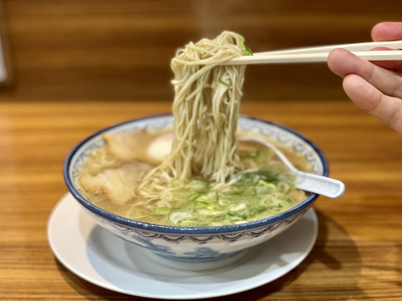 RESCORT_you's tweet photo. 博多ラーメンの王道！創業から変わらぬ味で愛され続ける麺処 
https://t.co/4etv4r0mne #tabelog https://t.co/8NVqgQFEjP