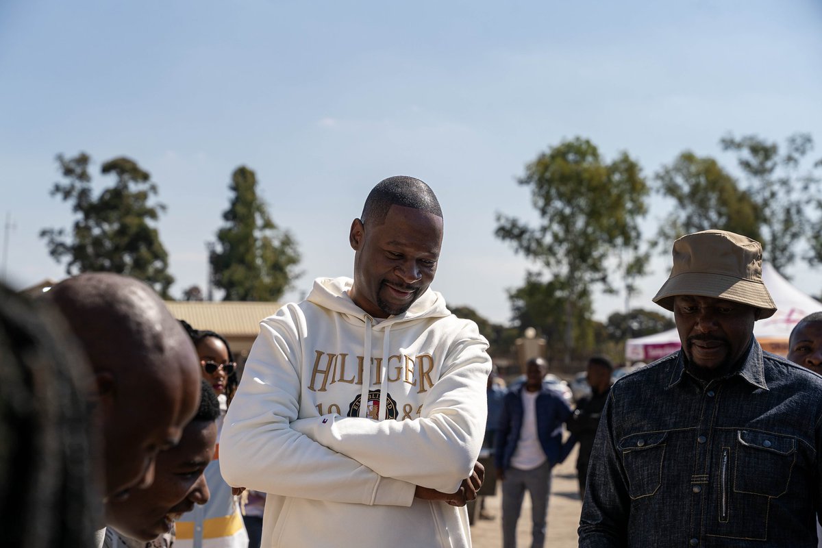prmakandiwa's tweet photo. Your behaviour as a child of God must always match His likeness.
Do what is right despite how badly you have been mistreated... https://t.co/3Ab963umuw