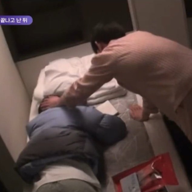 Tori On Twitter hanbin Said When Someone Strokes Your Head It Feels Nice And Makes You Feel 