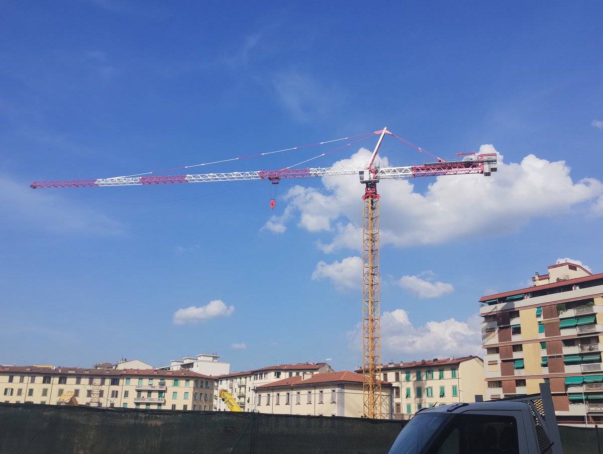 grumota's tweet photo. Montaggio K3030 #Potain #Firenze #edilizia #gru https://t.co/fKFdi4jyF6