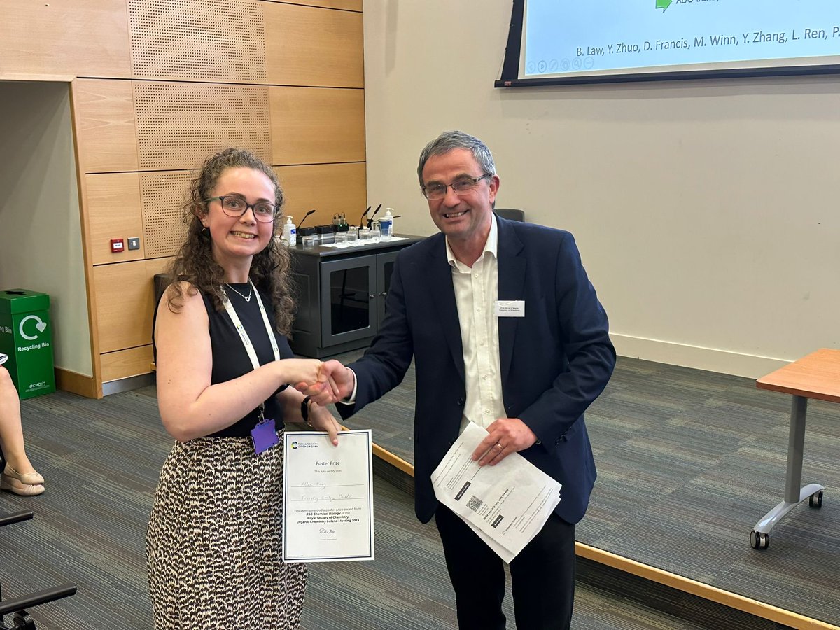 Huge congratulations to <a href="/ellenfay123/">Ellen Fay</a> of <a href="/mcgourangroup/">McGouran Group</a> <a href="/tcddublin/">Trinity College Dublin</a> for winning the <a href="/rsc_chembio/">RSC Chemical Biology</a> poster prize!