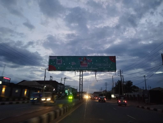 tizeti's tweet photo. Day or night, we stand bright!
Have you seen this billboard in Asaba? Take a photo near it and win a prize!
Promo offer ends soon. Subscribe now!
https://t.co/9zn4eafT6W
#UnlimitedInternetInNigeria #SignUpNow #Tizeti #UnlimitedInternet #NewLocationsAlert #NightImages https://t.co/G3AH5Z5i4c