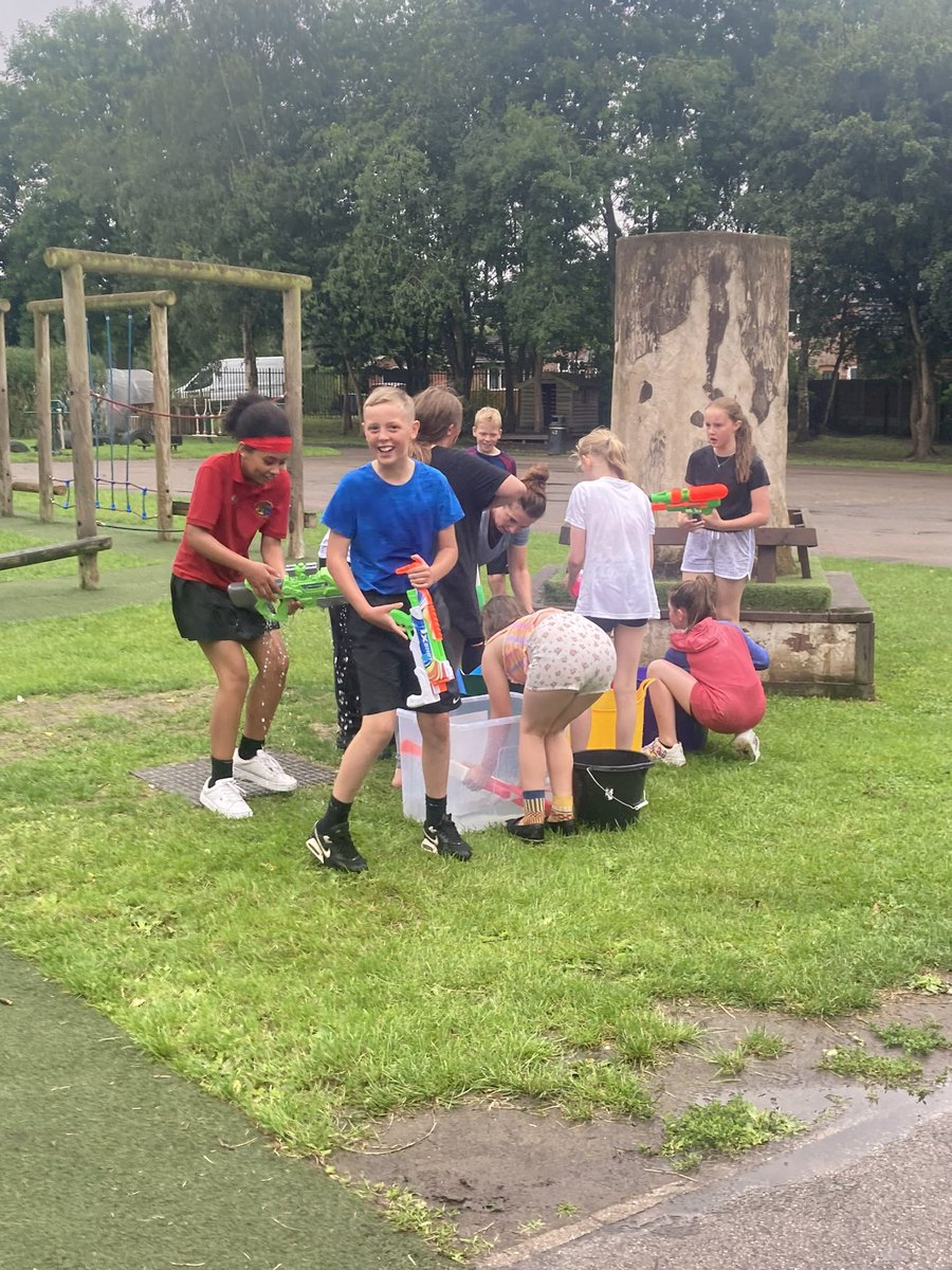 HeadWittonWalk's tweet image. Such a loveIy afternoon with our amazing, polite, competitive year 6 children.  @witton_walkce