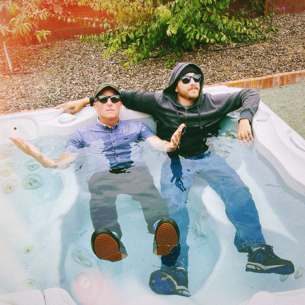 "I Wish I Didn't Wish" - the new track from The Darién Gap is now streaming everywhere! Add it to your playlists, and listen LOUD.

The band's new EP 'Haunted Lots' is out August 18th on A-F Records! Pre-order on 12" vinyl here:
a-frecords.limitedrun.com/products/74523…