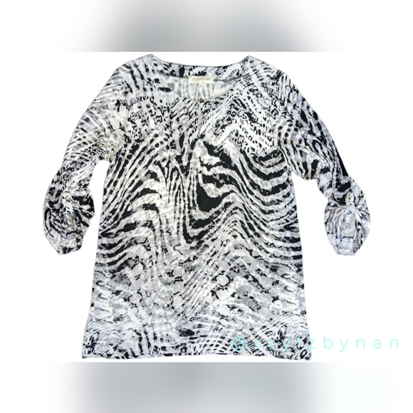 ParhamVelvet's tweet photo. So good I had to share! Check out all the items I'm loving on @Poshmarkapp from @t_maye @EbaymamabrownUS #poshmark #fashion #style #shopmycloset #jonesnewyork #loft #patagonia: https://t.co/GcP3IlnoE4 https://t.co/D4AplEaqZT