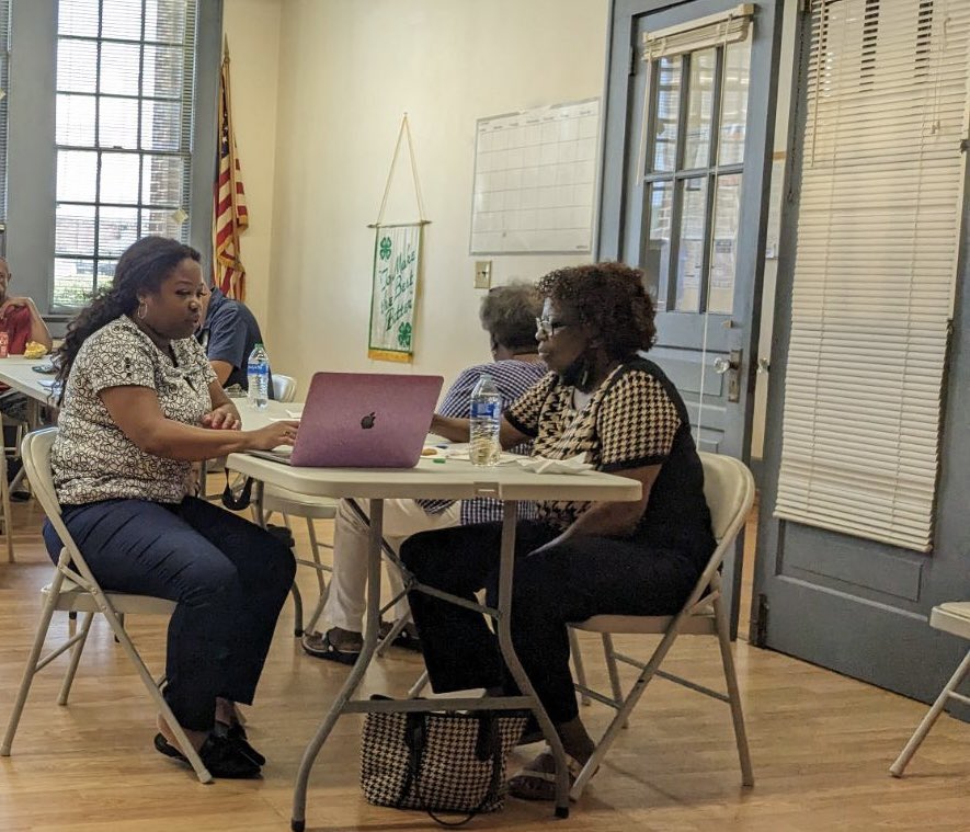 Federation1967's tweet photo. Our Land Retention team is in Kingstree #SouthCarolina today providing #technical assistance to #Blackfarmers &amp; landowners in the form of financial literacy, will clinics &amp; heirs property education.

#Black #generationalwealth #landretention #getawill #fsclaf #land https://t.co/aYxe0KRCxp
