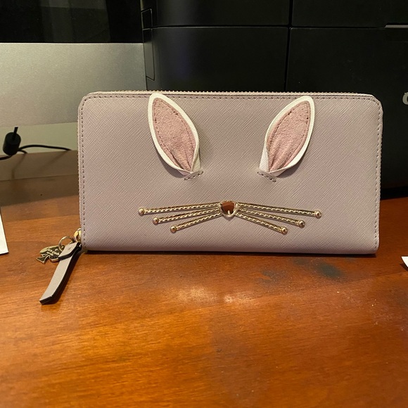 Msu0712's tweet photo. So good I had to share! Check out all the items I'm loving on @Poshmarkapp #poshmark #fashion #style #shopmycloset #lillypulitzer #katespade #adidas: https://t.co/uUlSNQKh0h https://t.co/AXQcGzo2Jc
