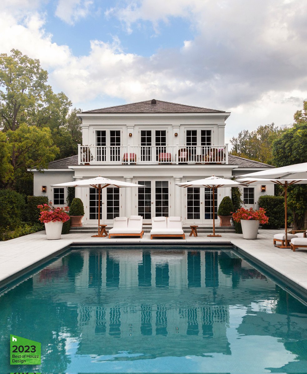 mistaheiser's tweet photo. ▪️ Anyone ready to jump in a pool this weekend to beat the summer heat?! 🔥🌊☀️ Thank you @houzz for awarding me "Best of Houzz 2023 in Design Photography" for my 6th consecutive year! https://t.co/G1Ord3Zk6J