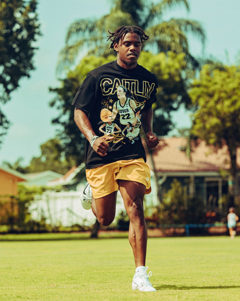 NFL's tweet image. .@JahanDotson repping @CaitlinClark22 💯

📷: @thelucaxgallo