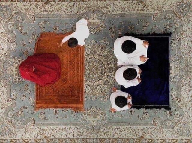 { رَبِّ اجْعَلْنِي مُقِيمَ الصَّلَاةِ وَمِن ذُرِّيَّتِي ۚ رَبَّنَا وَتَقَبَّلْ دُعَاءِ }