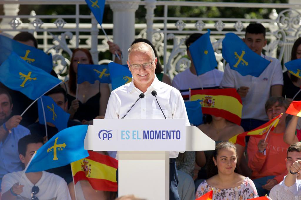 NNGG_Asturias's tweet photo. #EsElMomento del cambio que necesitan #Asturias y #España

Los españoles nos merecemos un verano azul💙 https://t.co/iQ9VKUtaDb