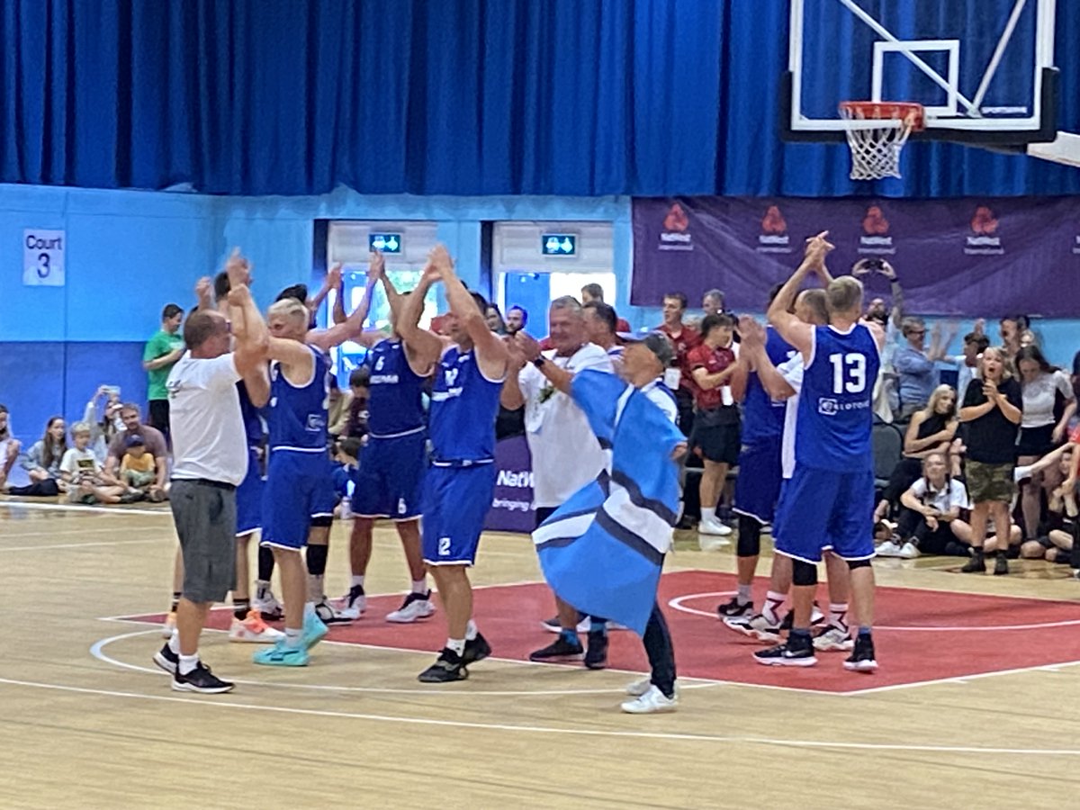 🥇Saaremaa men's basketball team take the final gold medal of Guernsey2023🥇 An exciting match against Menora. Final score 76-73 Immaculate vibes here at Beausie ✨