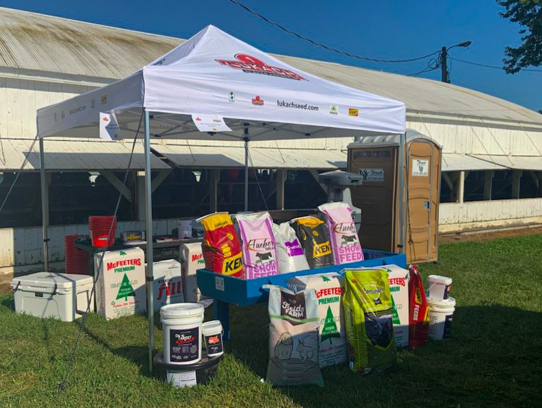 It's officially county fair season 🤗 

Come see us this weekend at the LaSalle County Jr. Fair! Grab a red Kent Feed bucket and enter to win a few prizes. We've got some goodies with your name on it!

Hope to see you all there!