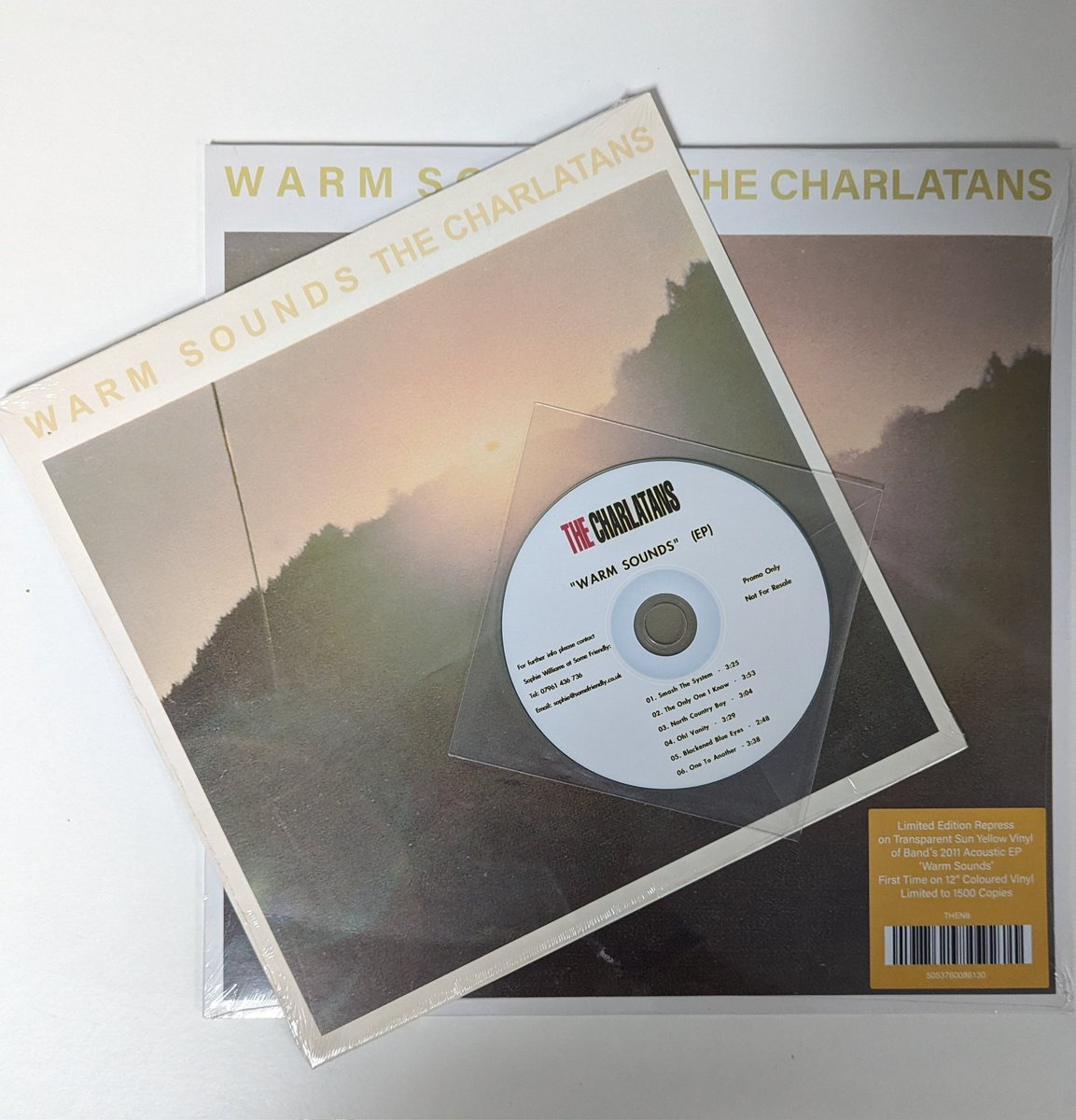 dollyblueMC's tweet photo. Finally the long delayed RSD 12" copy of @Tim_Burgess / @thecharlatans 2002 'unplugged' mini-album has surfaced!! π. Happy to add it to the Warm Sounds family
#TheCharlatans #WarmSounds #nowplaying https://t.co/8Ttsy73Bnt