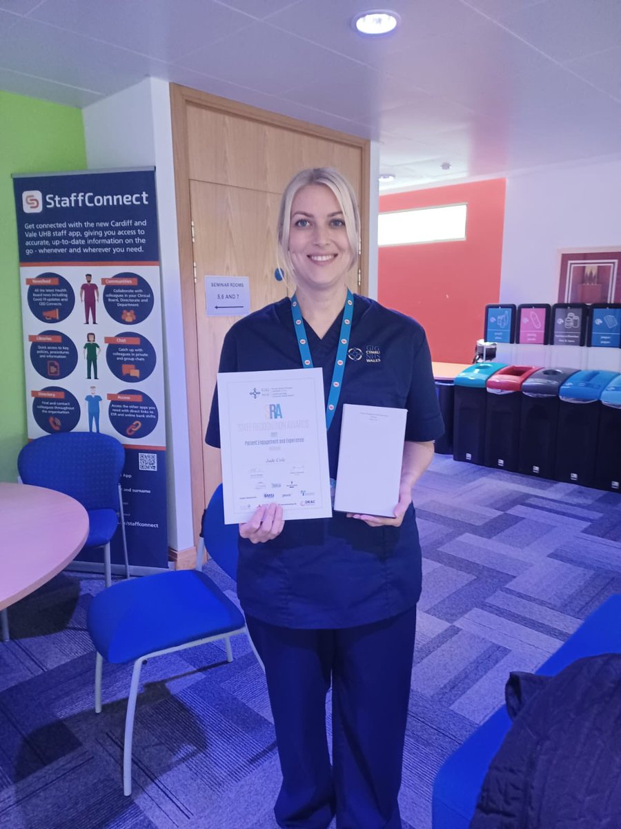 crf_cardiff's tweet photo. Congratulations Jade on your well deserved award for patient engagement and experience @CV_UHB @UHWResearch @ResearchWales https://t.co/mK9LBy58NC