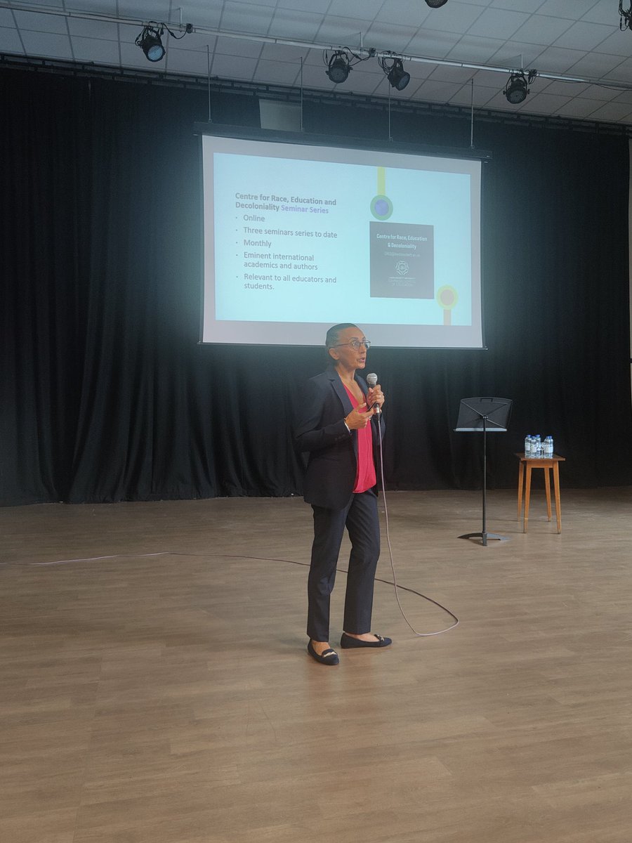 Rachel C. Boyle tweet media