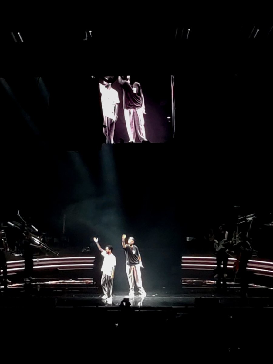 Noemiemakeupart tweet media