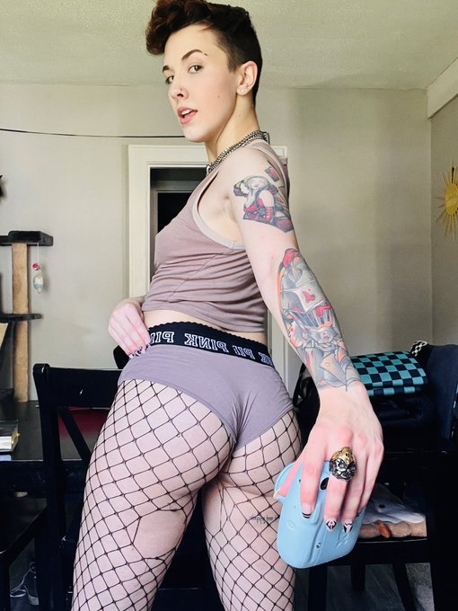 I thought of something funnier than 24&hellip;🎂 https://t.co/LJGB237q0r<a href="/tag/saintpatricksday"class="tags"><span>#saintpatricksday</span></a>