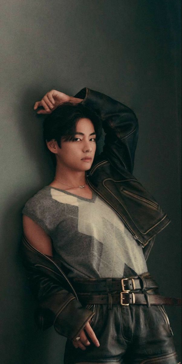 KMagazin5's tweet photo. Söylentilere Göre;
BTS üyesi Taehyung, kendisinin
etiketlendiği BLACKPİNK üyesi
Jennie ile ilgili ilişki söylentisi"
postlarını paylaşanları engelliyor. https://t.co/wrZUUVgX1x