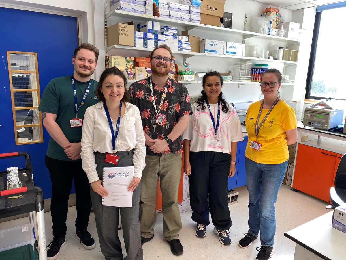 Hot off the Press! Massive congratulations to <a href="/Beth_Gollan/">Bethany</a> who received a Pass with minor corrections YESTERDAY! Big thank you to examiners Prof. Robert Hirt and Prof. Tim Blower <a href="/BlowerLab/">Tim Blower</a>  Pictures post Ziva with Belt &amp; M3031 members by her bench and ol faithful trolley, Khan1.