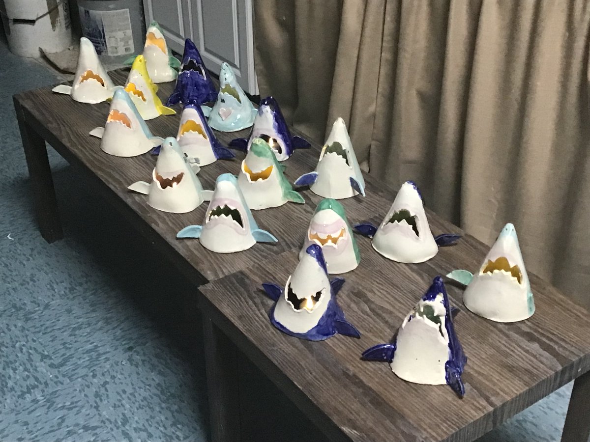 AppletonMuseum's tweet image. In honor of #SharkAwarenessDay, here are  some JAW-some shark luminaries made in last years Dig Into Clay Jr. Summer Art Camp.

#Sharks #SharkArt #SharkWeek #AppletonMuseum #MuseumTwitter #FloridaMuseums #OcalaMarion #Ceramics
