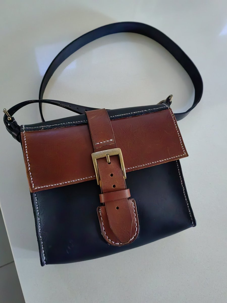 SelsaAngelBabe's tweet photo. Genuine leather bags for sale contact David +27740765144 to place your orders or DM me https://t.co/Zzqqn2S5wr